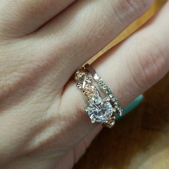 Beautiful Ring Set - Picture 3 of 5